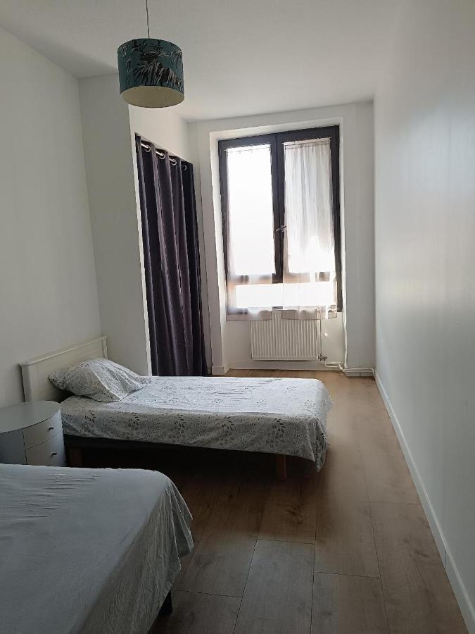 Logement 5 Personnes Proche Cv Et Parking Prive Saint-Etienne (Loire) Exterior foto